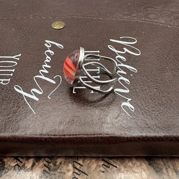 West German Glass Ring Red Stripe Cabochon Statement Adjustable Vintage 70s - Picture 3 of 8